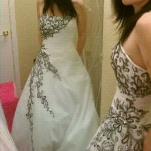 Boutique wedding/prom dress